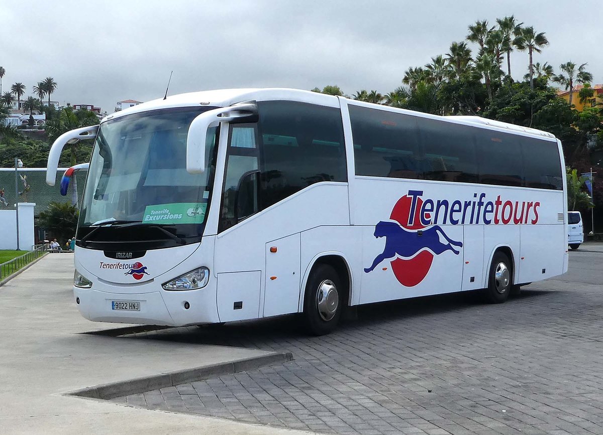 Scania Irizar als Tourbus von TENERIFETOURS steht im Januar 2019 am Loro Parque