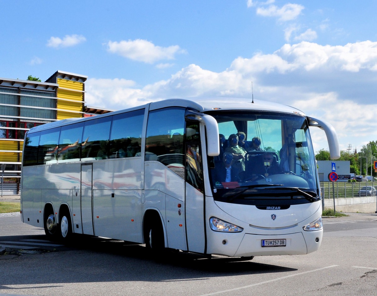 Scania Irizar aus Niedersterreich im Mai 2014 in Krems gesehen.