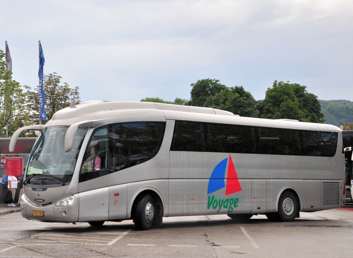 Scania Irizar aus Ungarn am 12.Juli 2014 in Krems.