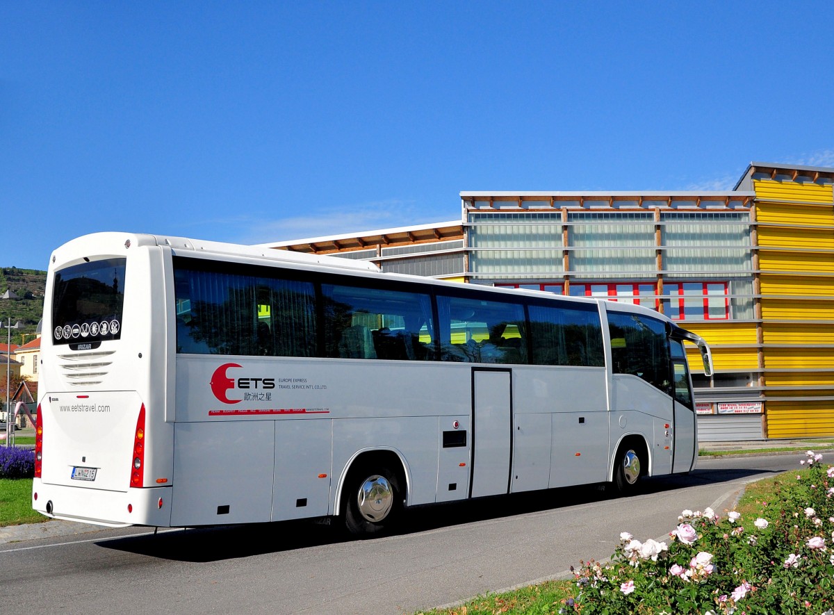 Scania Irizar aus Ungarn im Herbst 2013 in Krems gesehen.