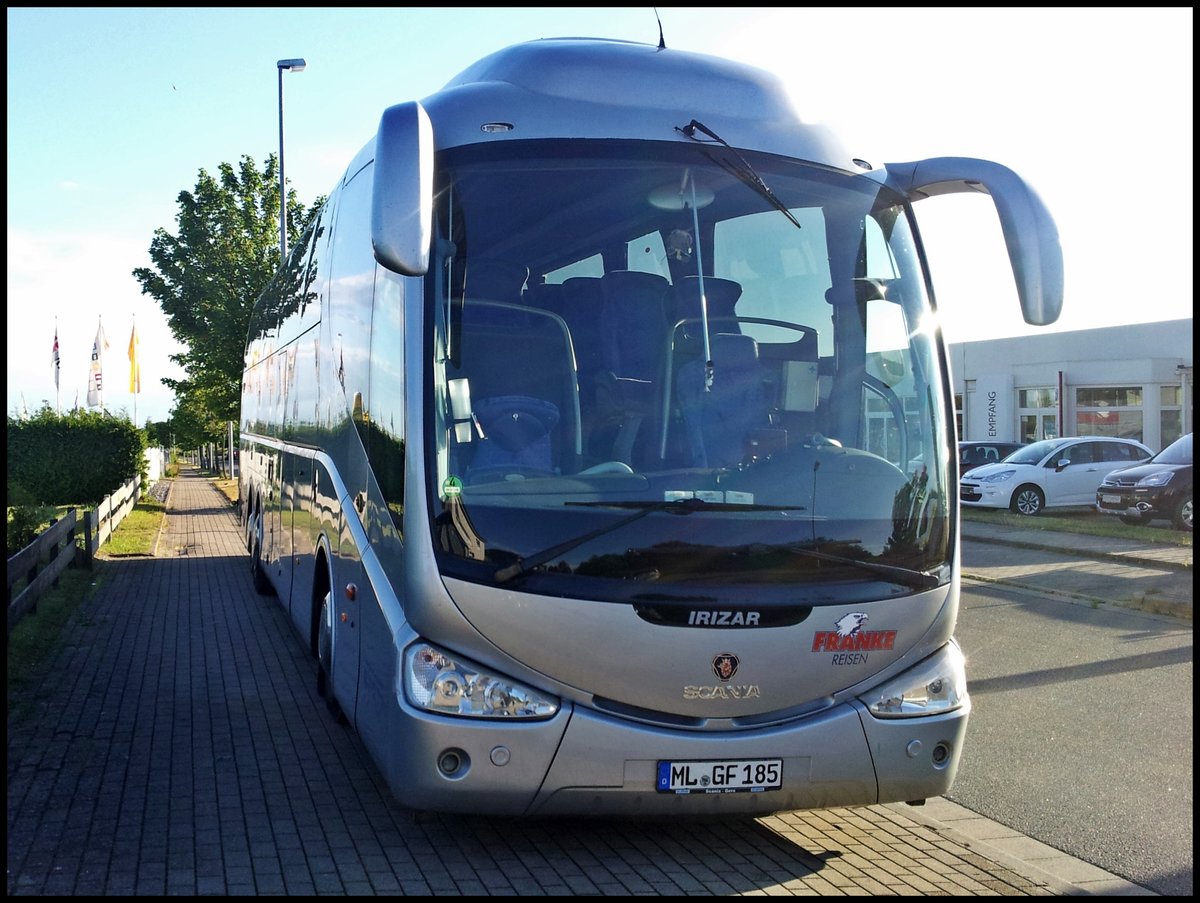 Scania Irizar von Franke-Reisen aus Deutschland im Gewerbegebiet Sassnitz.