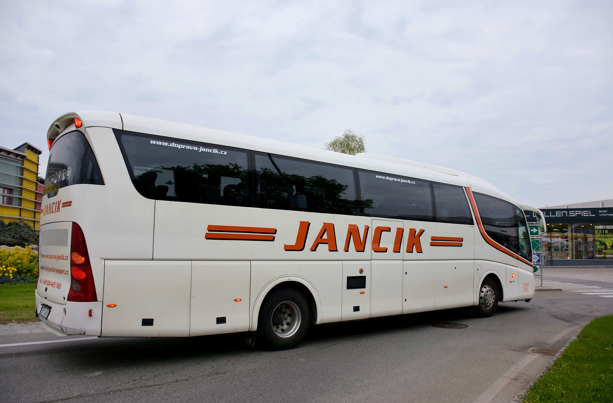 Scania Irizar von Jancik aus der CZ in Krems.