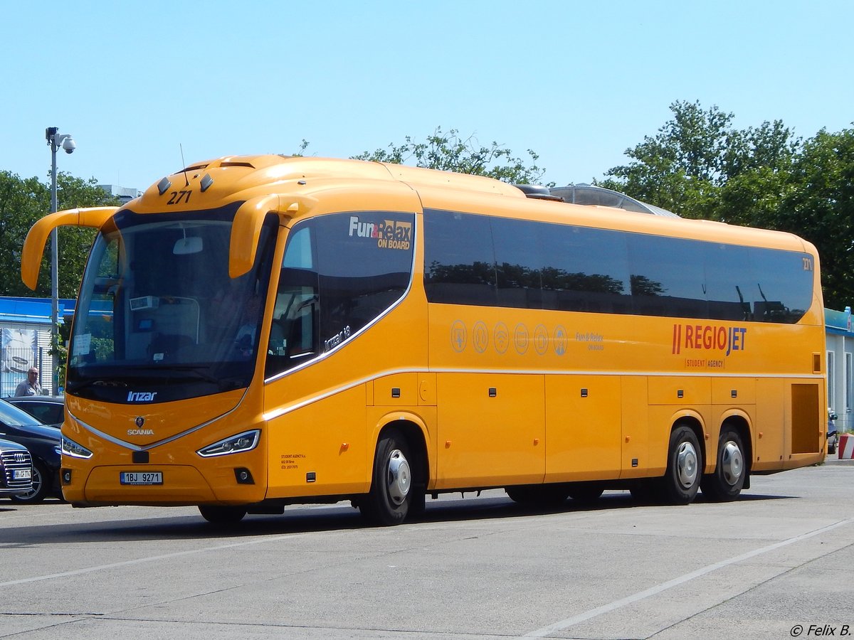 Scania Irizar von Student Agency aus Tschechien in Berlin.