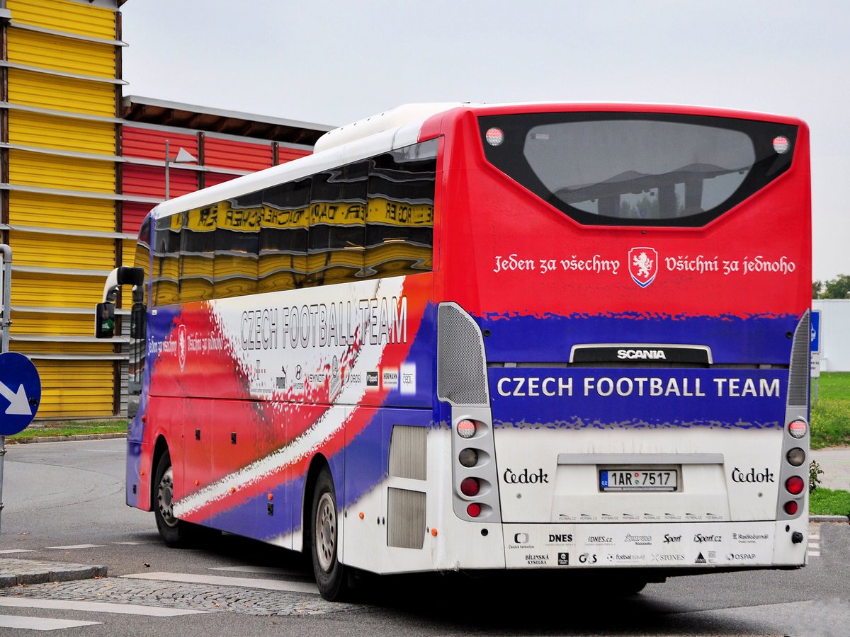 Scania OmiExpress con Cedok aus der CZ in Krems gesehen.