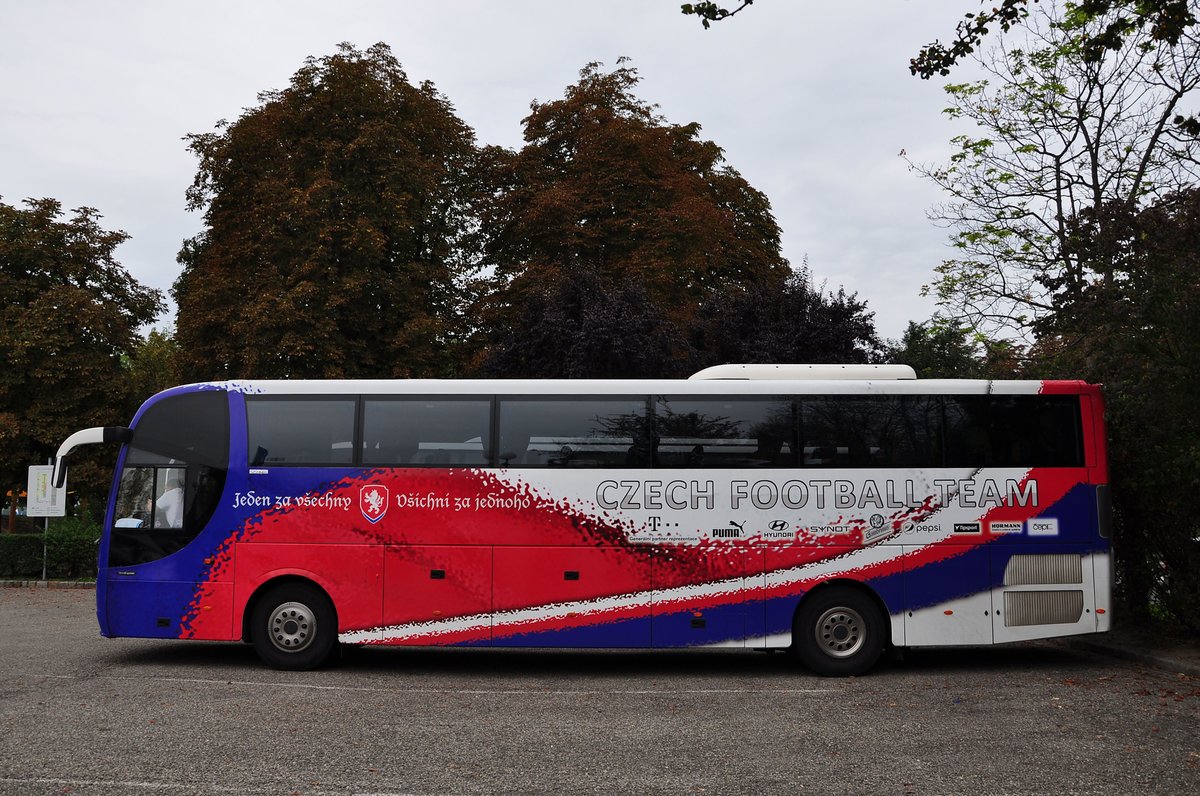 Scania OmiExpress con Cedok aus der CZ in Krems gesehen.