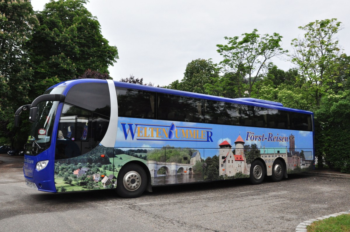 Scania Omnia Express von Frst Reisen aus der BRD am 21.5.2015 in Krems.