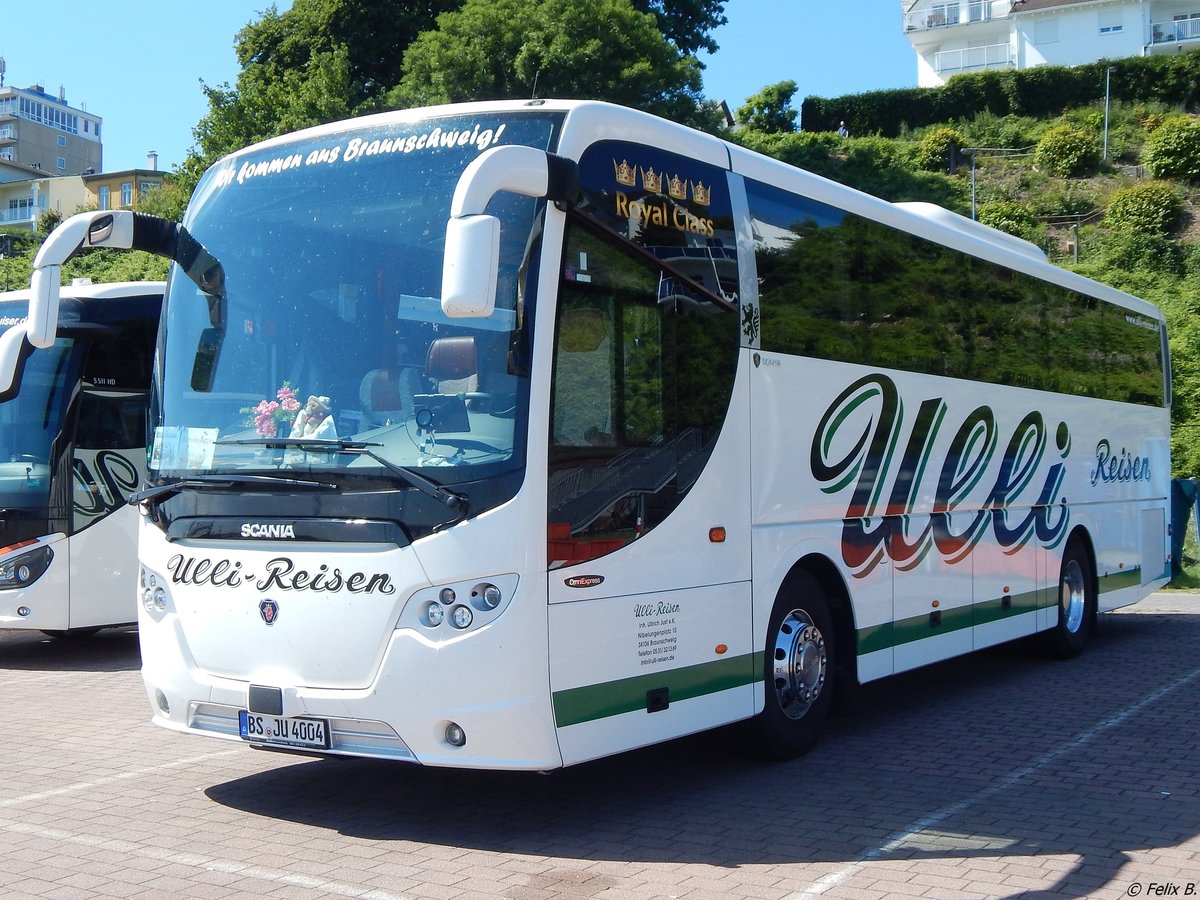 Scania OmniExpress von Ulli-Reisen aus Deutschland im Stadthafen Sassnitz.