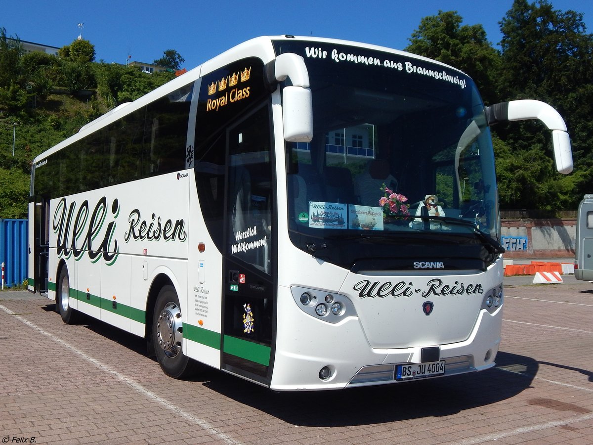 Scania OmniExpress von Ulli-Reisen aus Deutschland im Stadthafen Sassnitz.