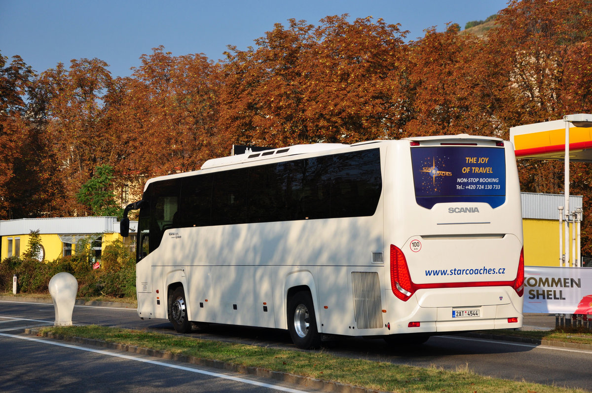 Scania Touring aus der CZ in Krems.