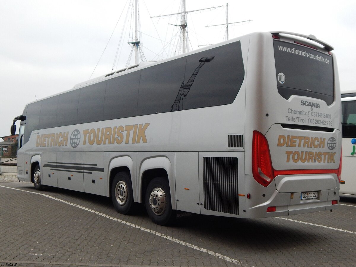 Scania Touring von Dietrich Touristik aus Deutschland in Stralsund.