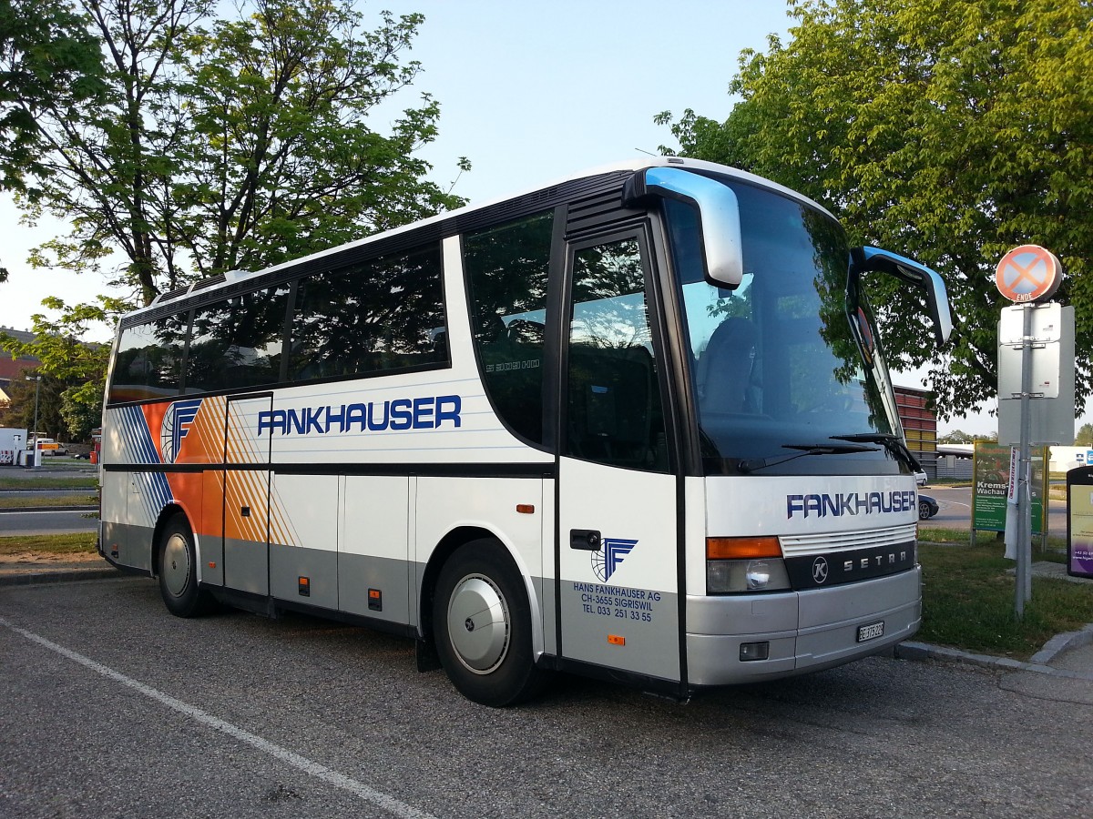 Setra 309 HD aus der Schweiz im April 2014 in Krems