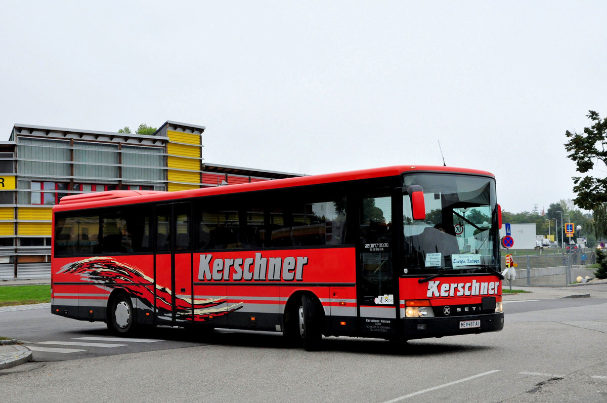 Setra 315 H vom Reisebro Kerschner aus Niedersterreich in Krems gesehen.