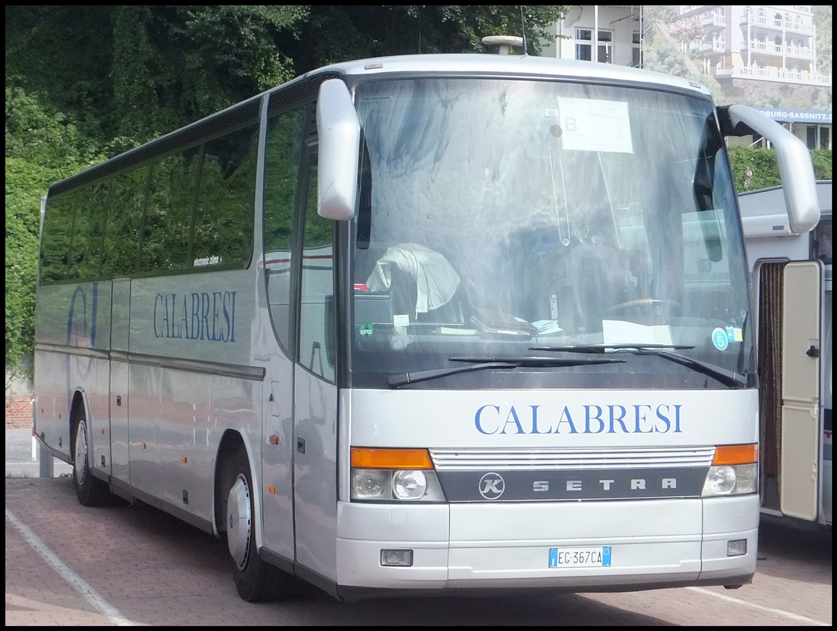 Setra 315 HD von Calabresi aus Italien im Stadthafen Sassnitz.