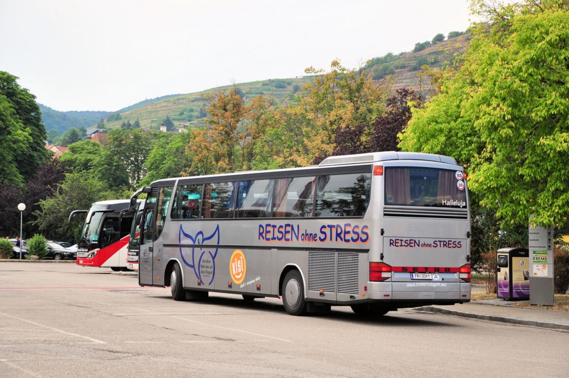 Setra 315 HD von Josef CHALUPAR Reisen aus sterreich 06/2017 in Krems.