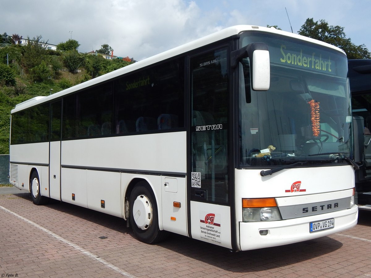 Setra 315 UL der Anklamer Verkehrsgesellschaft im Stadthafen Sassnitz.