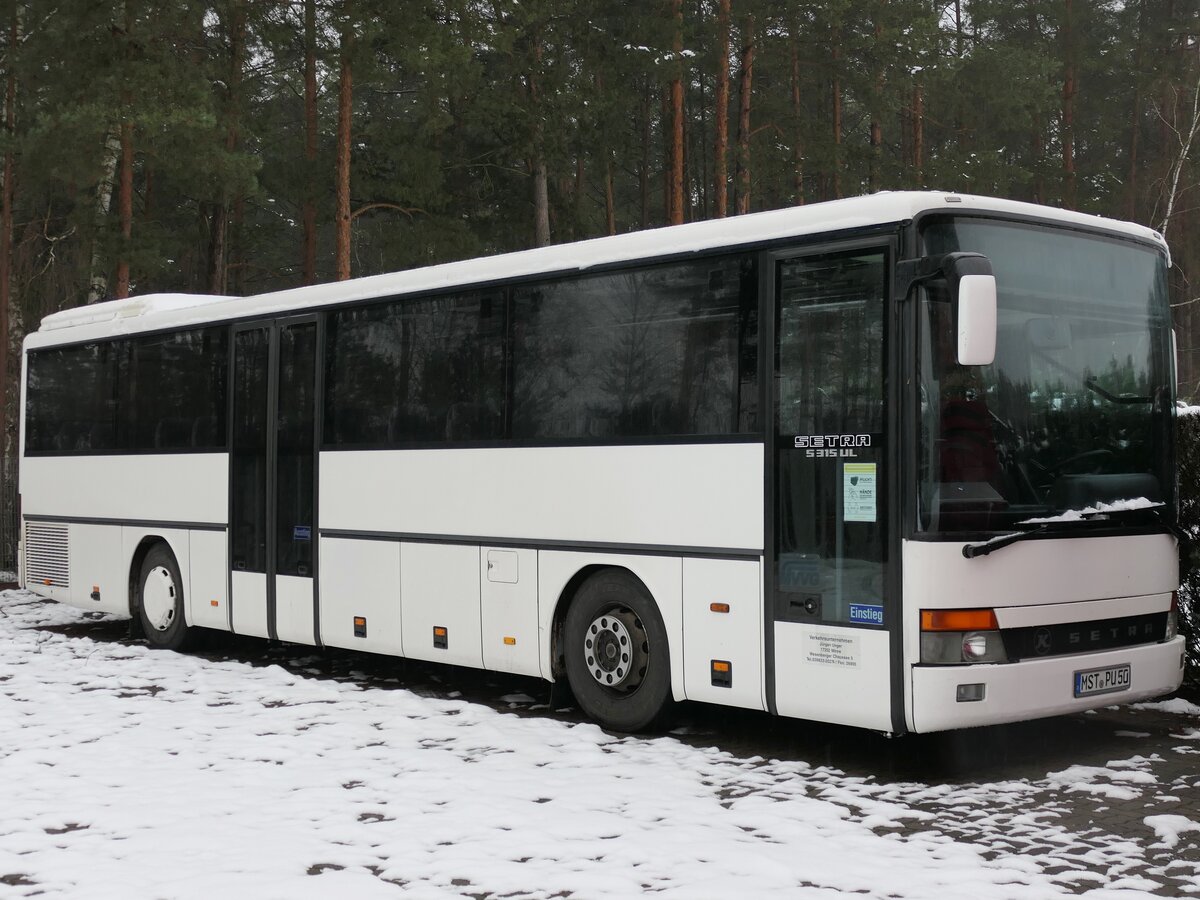 Setra 315 UL von Verkehrsunternehmen Unger aus Deutschland in Neustrelitz.