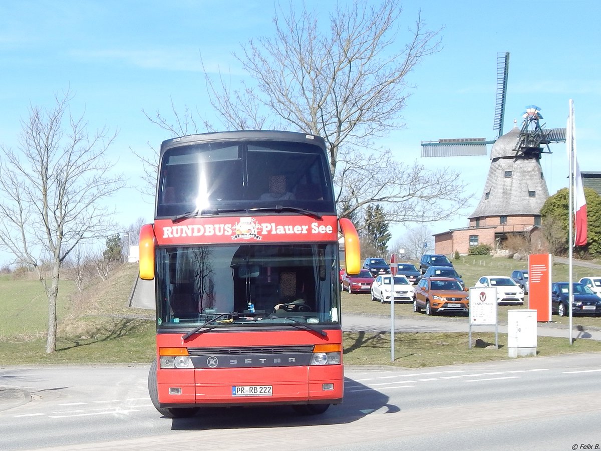 Setra 328 DT der RegioInfra Gesellschaft in Malchow. 