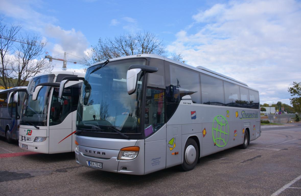 Setra 400er-Serie von Scheuenstuhl Reisen aus der BRD 10/2017 in Krems.