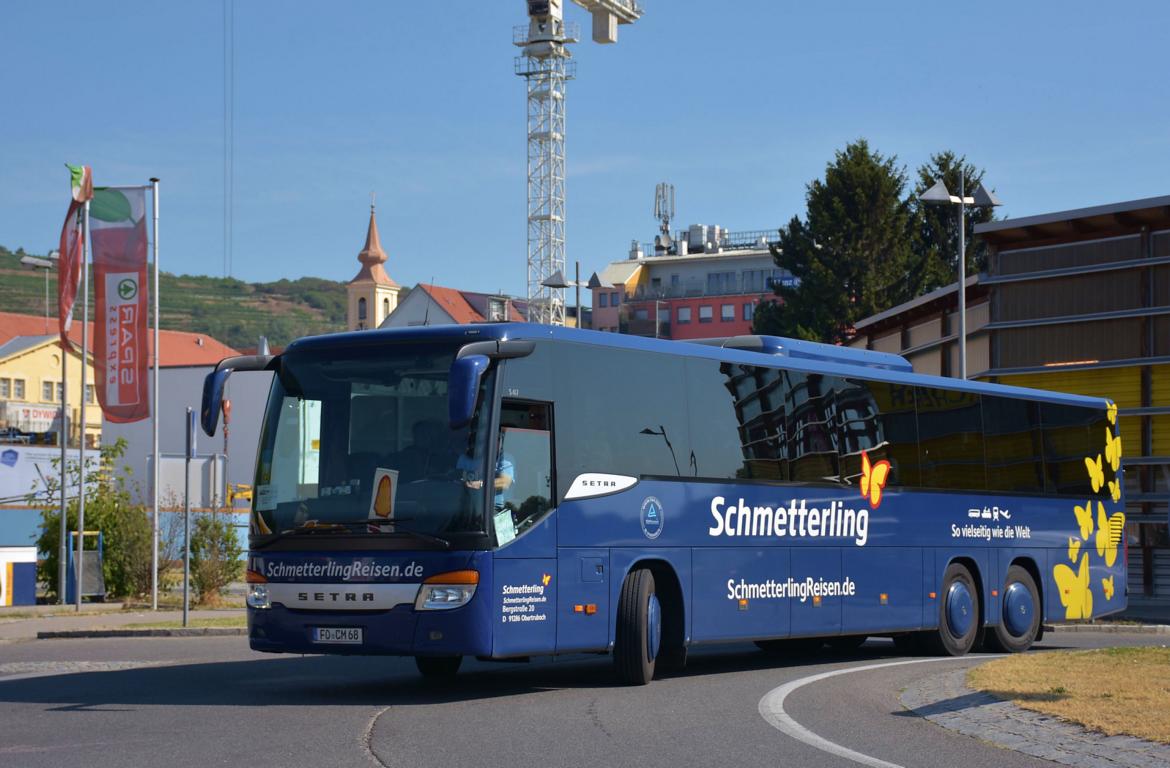 Setra 400er-Serie von Schmetterling Reisen aus der BRD 2017 in Krems.