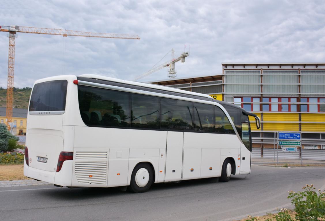 Setra 411 HD aus der CZ 07/2017 in Krems.