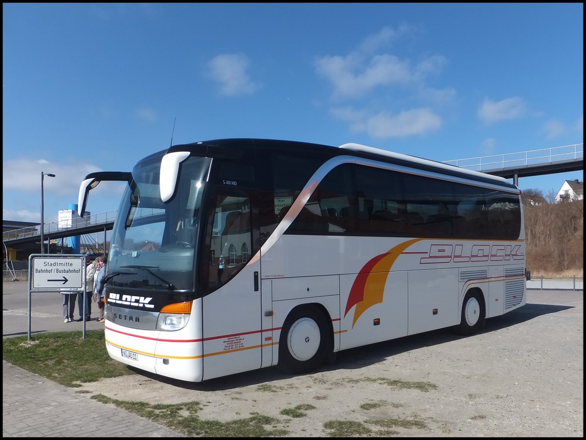 Setra 411 HD von Block aus Deutschland im Stadthafen Sassnitz.