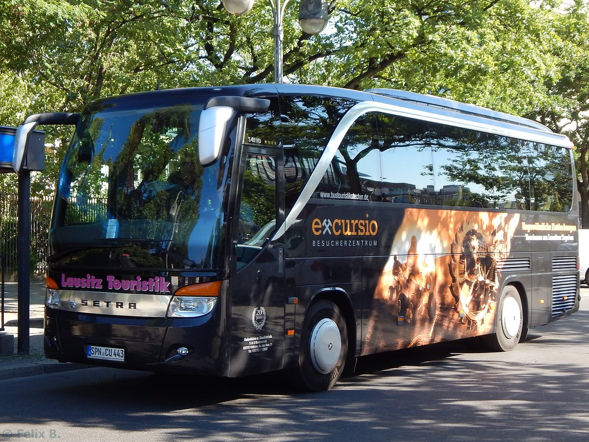 Setra 411 HD von Lausitz Touristik aus Deutschland in Berlin.