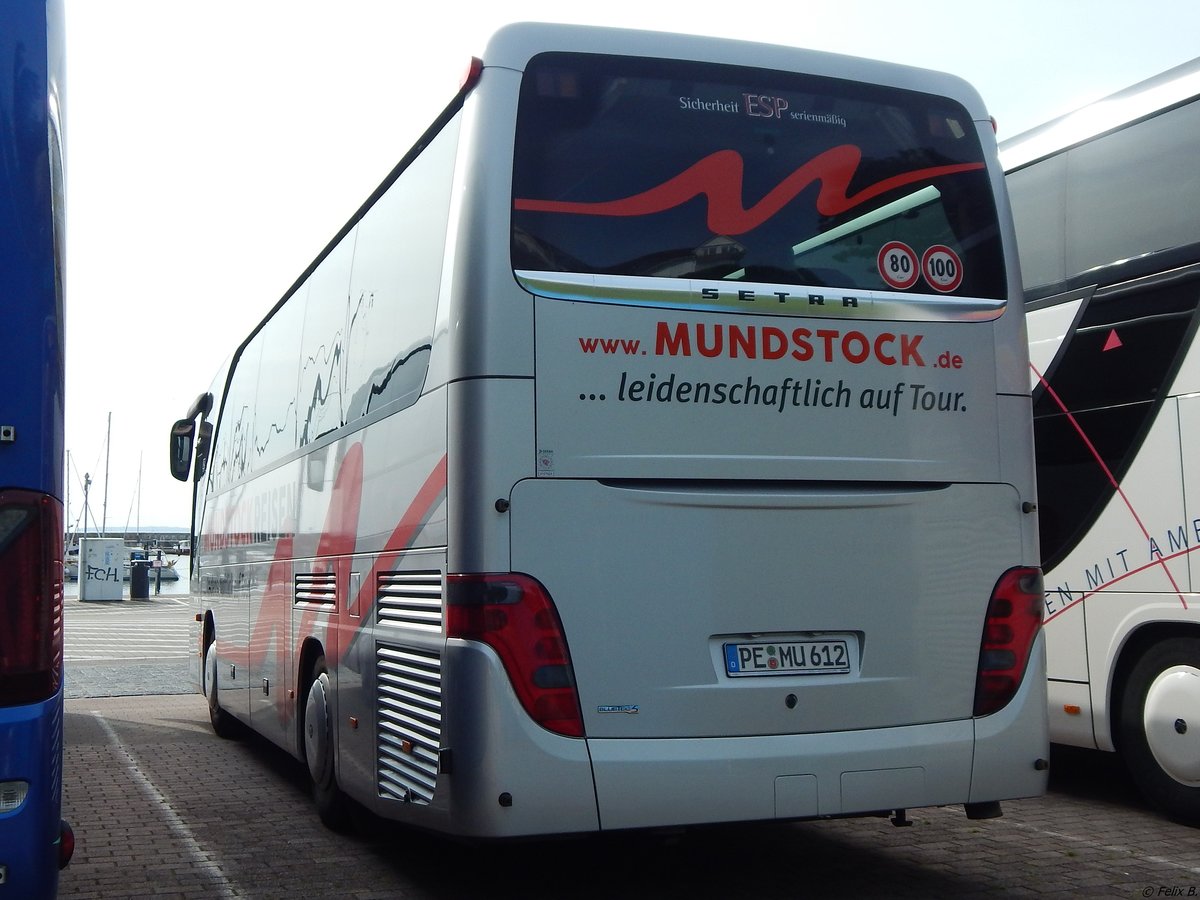 Setra 411 HD von Mundstock aus Deutschland im Stadthafen Sassnitz.