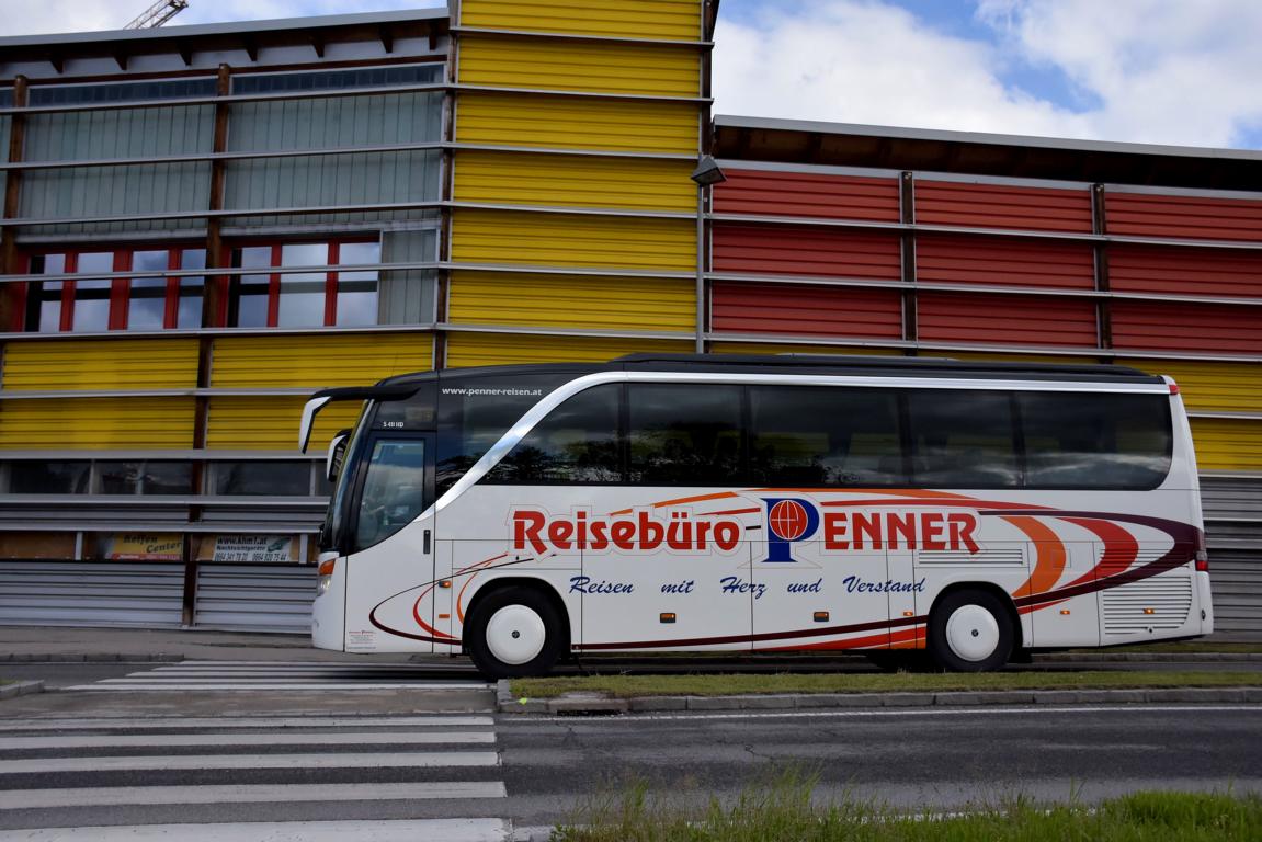 Setra 411 HD vom Reisebro Penner aus sterreich in Krems.