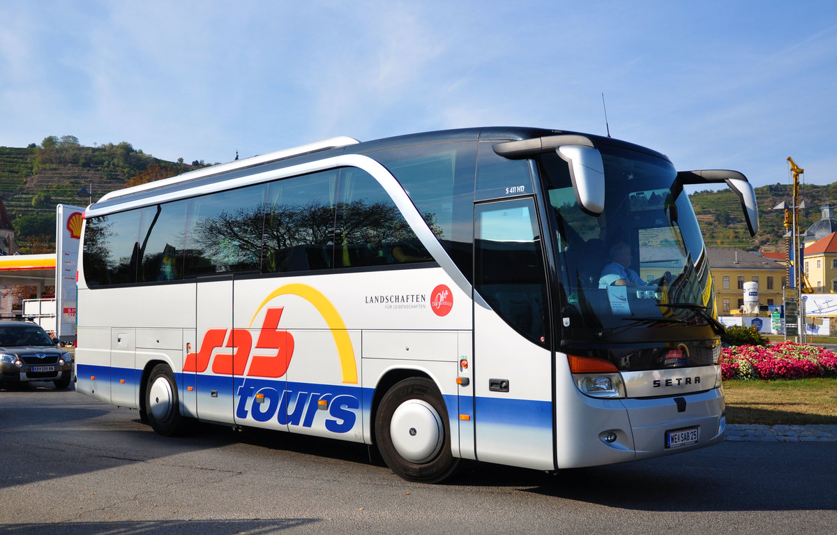 Setra 411 HD von SAB Tours aus sterreich in Krems.