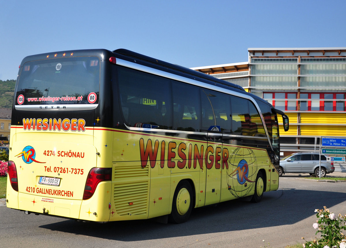 Setra 411 HD von Wiesinger Reisen aus sterreich in Krems.