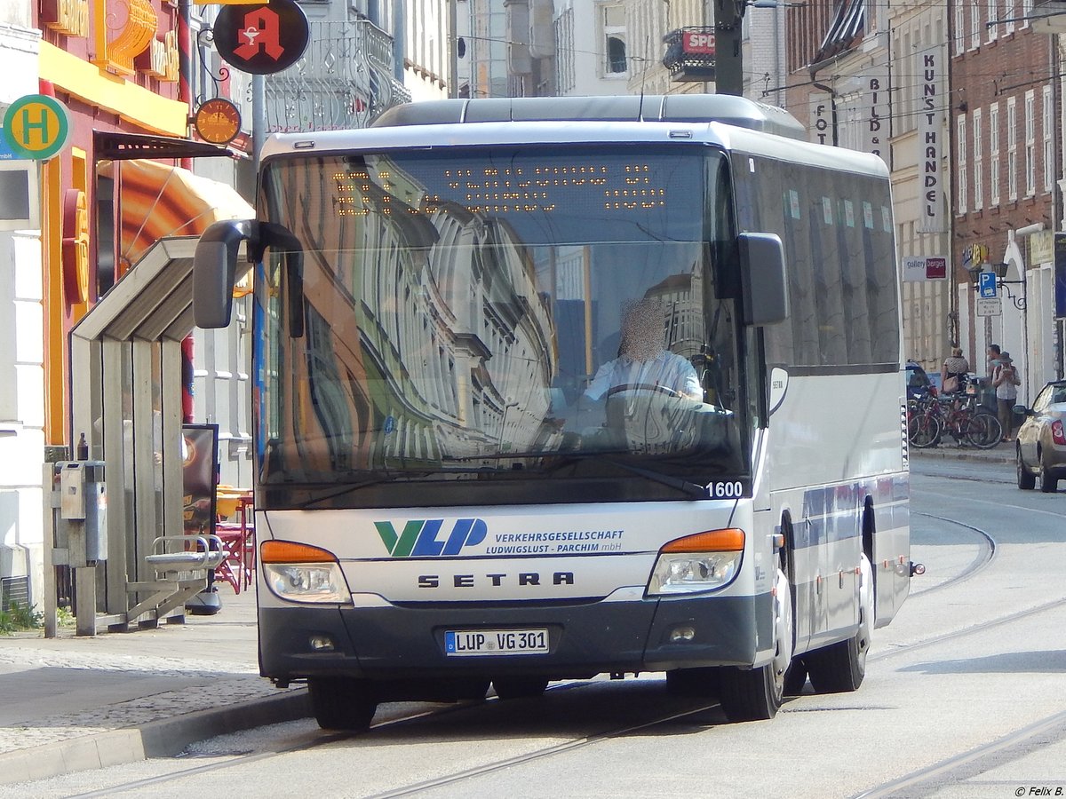 Setra 412 UL der Verkehrsgesellschaft Ludwigslust-Parchim mbH in Schwerin.