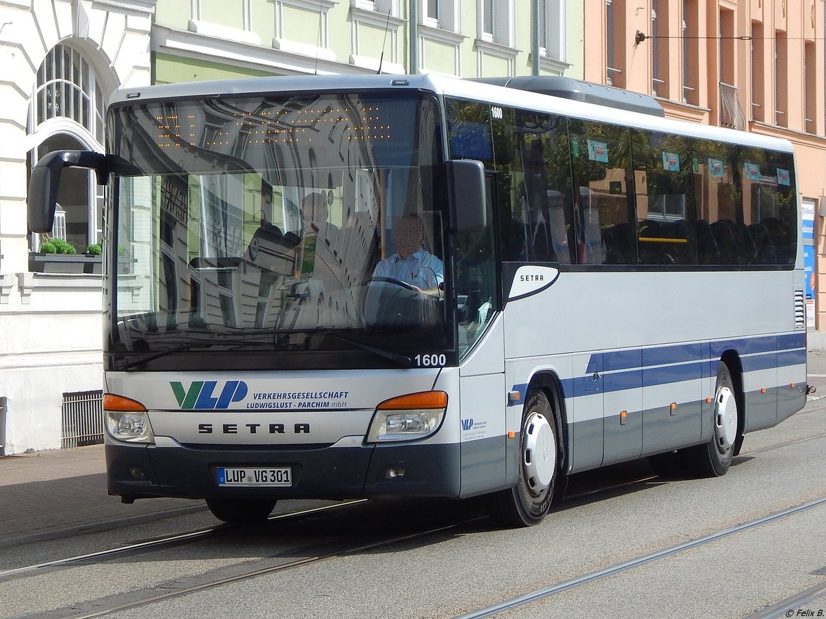 Setra 412 UL der Verkehrsgesellschaft Ludwigslust-Parchim mbH in Schwerin.