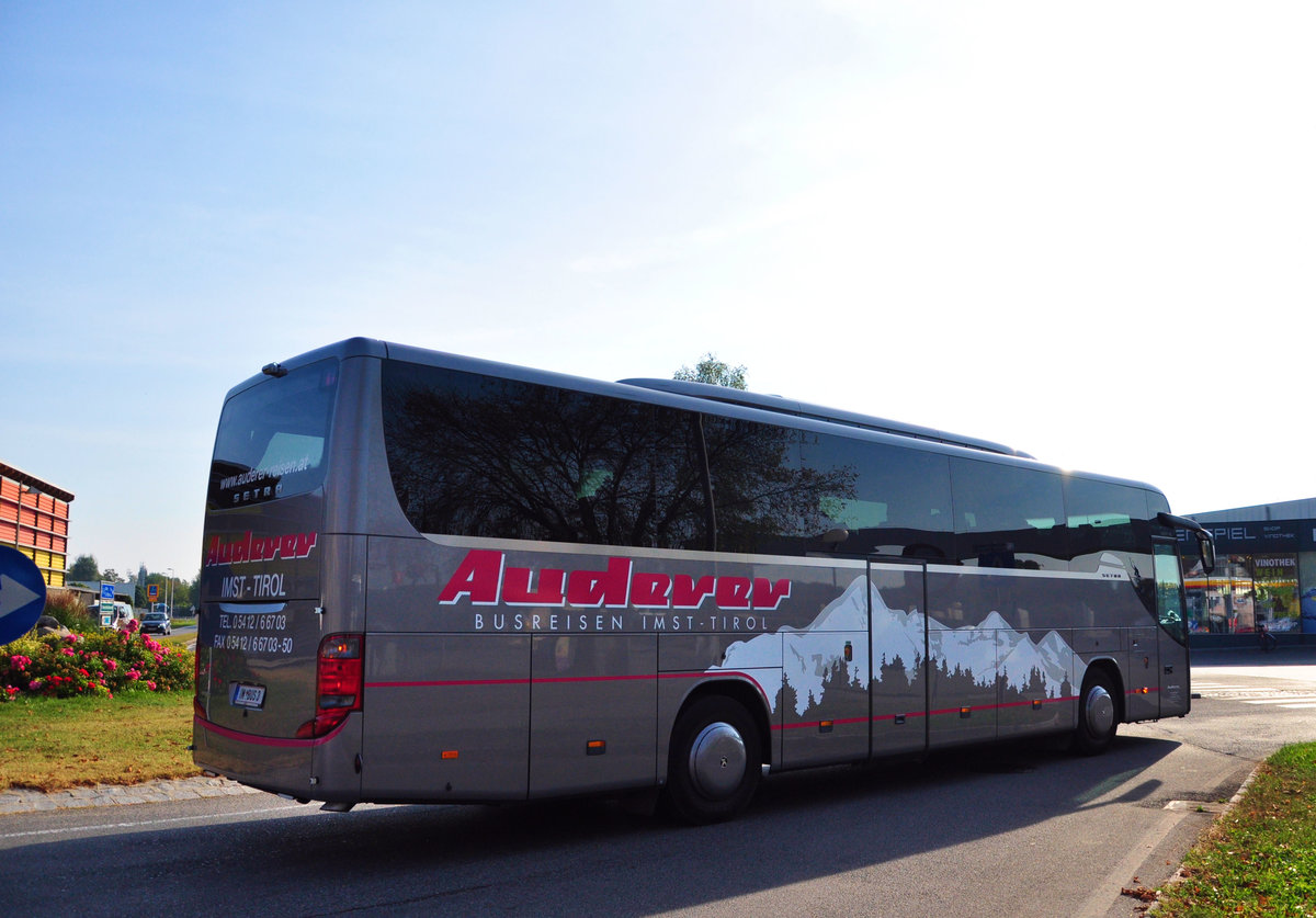 Setra 415 GT-HD von Auderer Reisen aus sterreich in Krems.