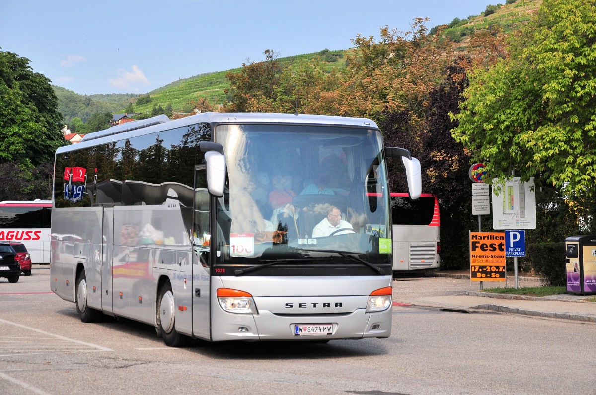 Setra 415 GT-HD aus sterreich am 12.Juli 2014 in Krems.