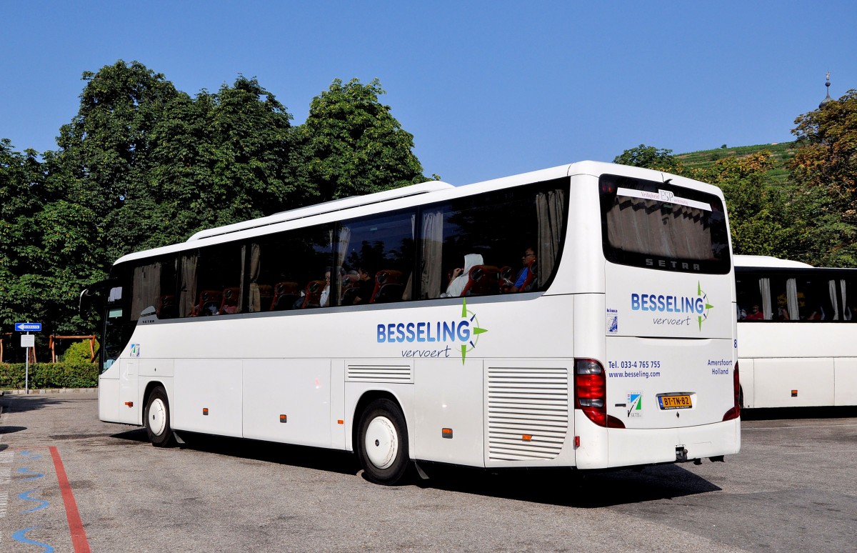 SETRA 415 GT-HD von BESSELING/NL,Krems im Juli 2013.