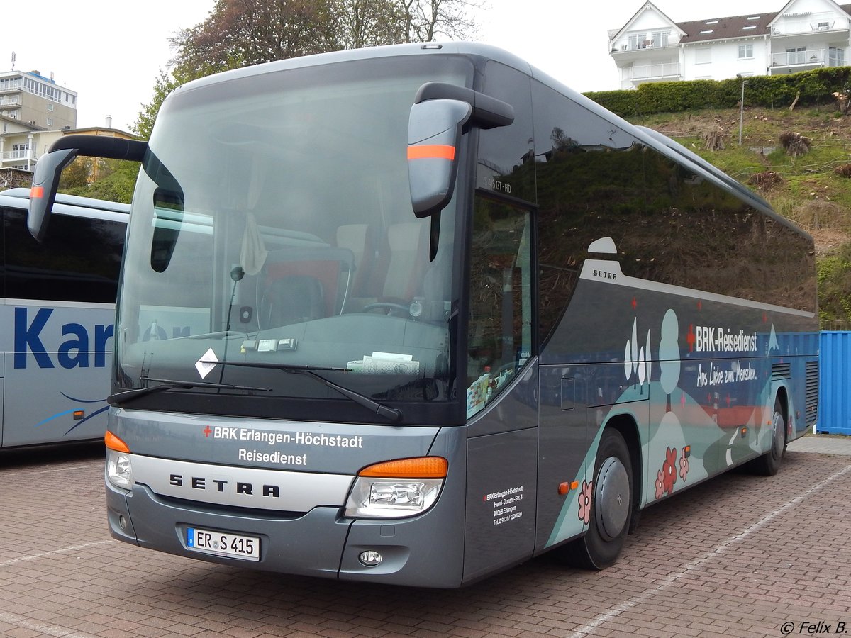 Setra 415 GT-HD von BRK-Reisedienst aus Deutschland im Stadthafen Sassnitz.