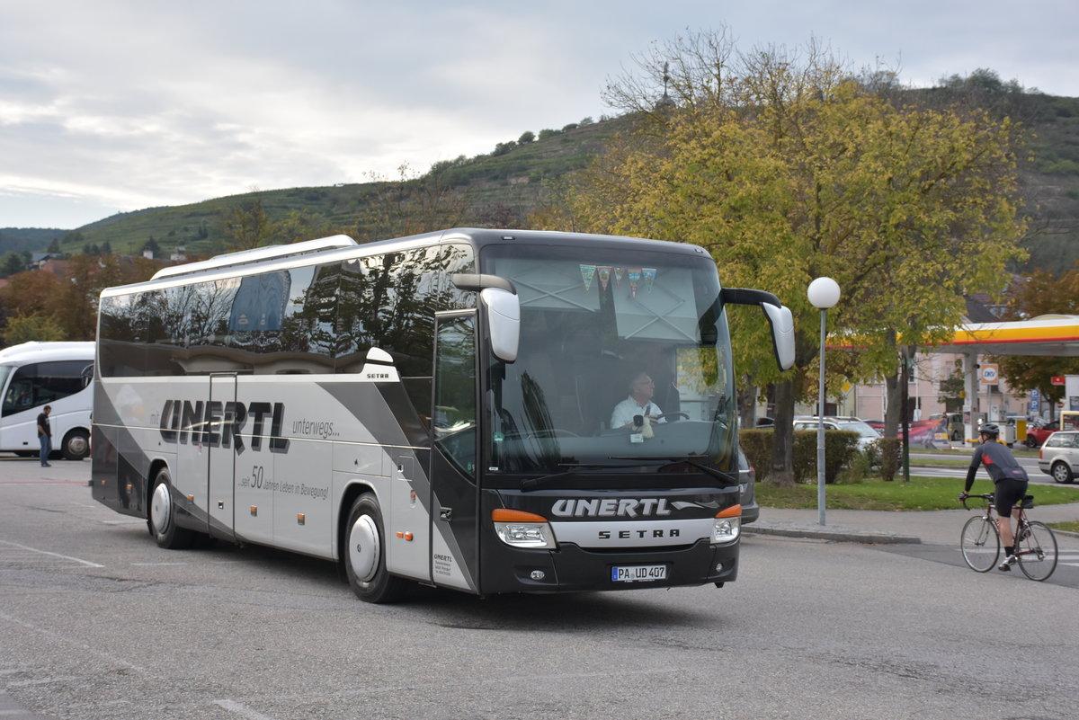 Setra 415 GT-HD vom Busunternehmen UNERTL aus der BRD 09/2017 in Krems.