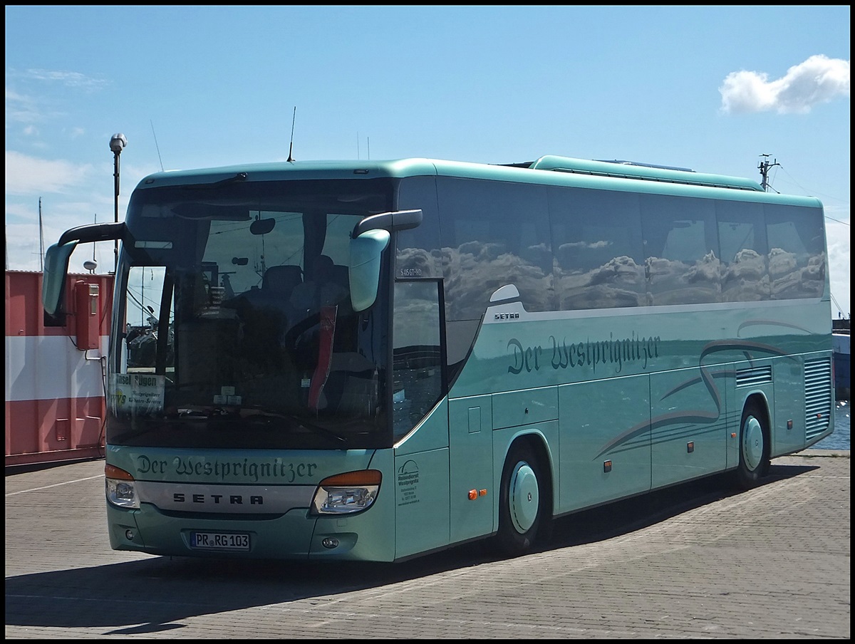 Setra 415 GT-HD von Der Westprignitzer aus Deutschland im Stadthafen Sassnitz.