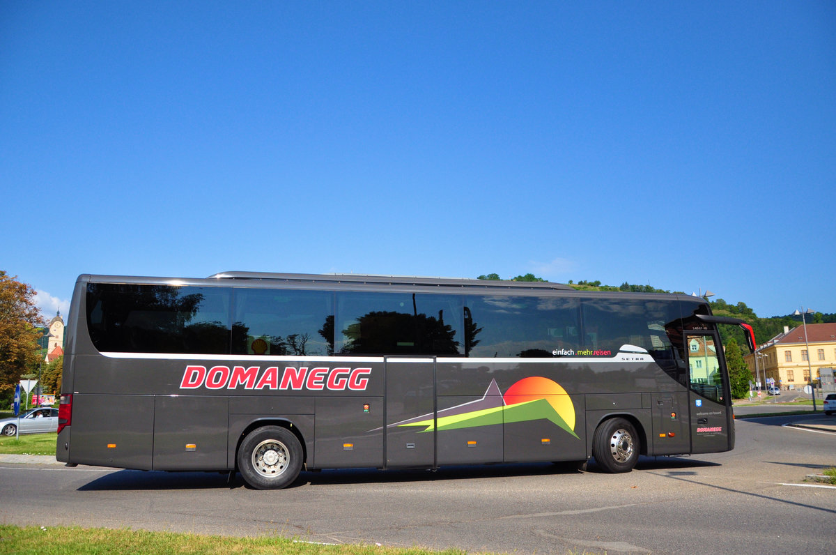 Setra 415 GT-HD von Domanegg Reisen aus Italien in Krems gesehen.