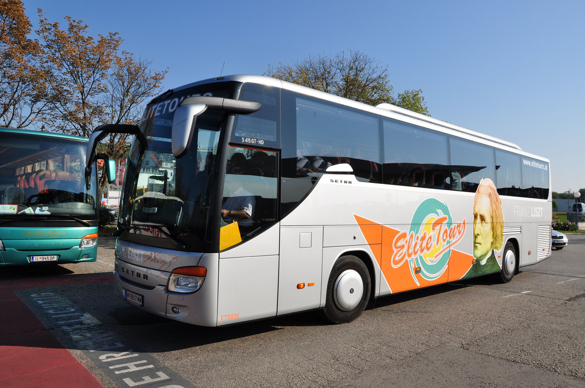 Setra 415 GT-HD von Elite Tours aus Wien in Krems.