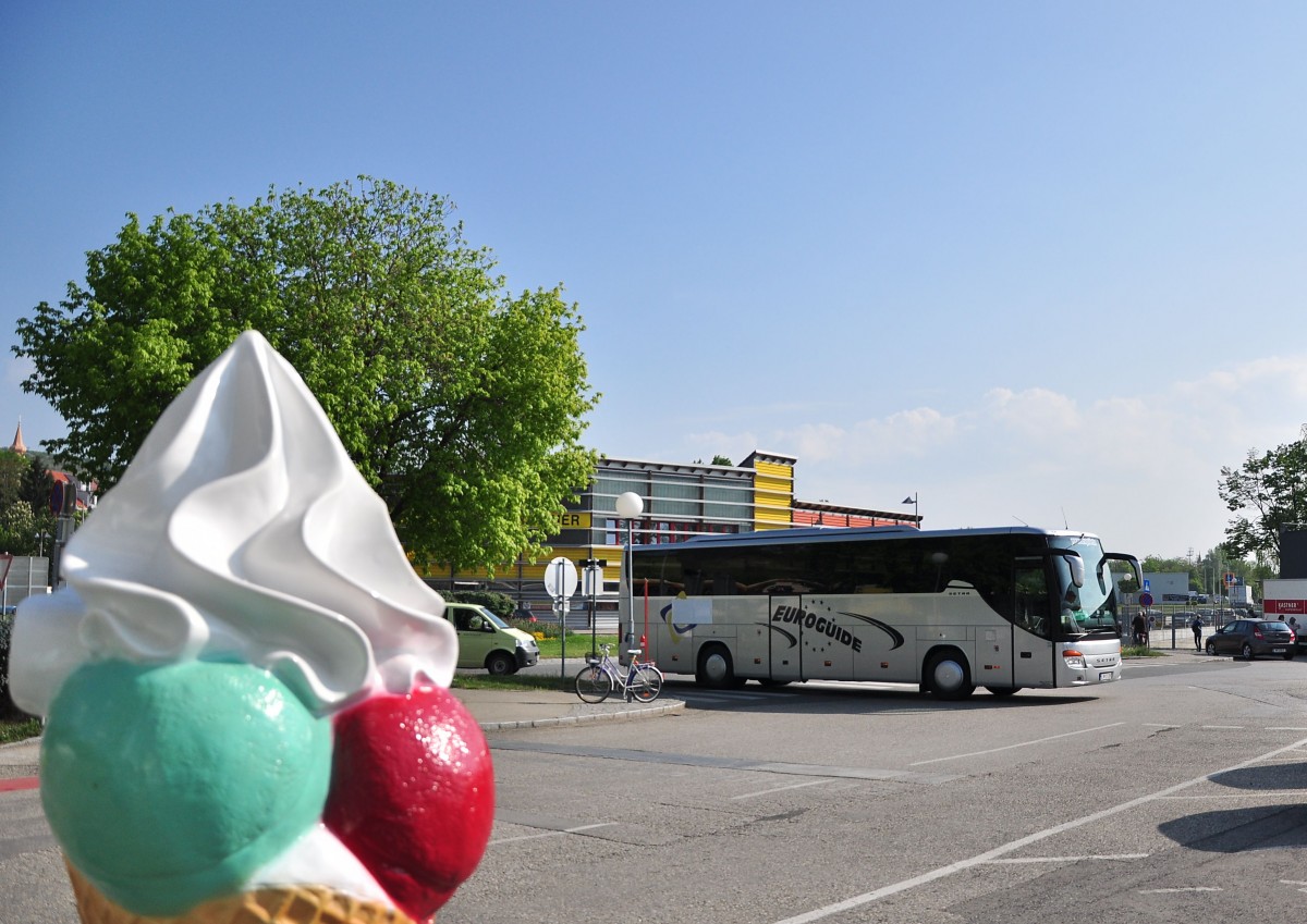 Setra 415 GT-HD von Euroguide im April 2014 in Krems.