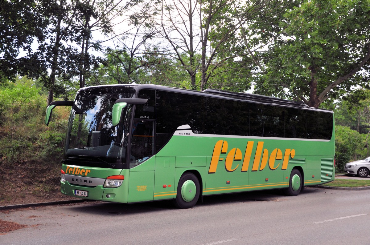 Setra 415 GT-HD von Felber Reisen aus sterreich am 12.Juli 2014 in Krems gesehen.