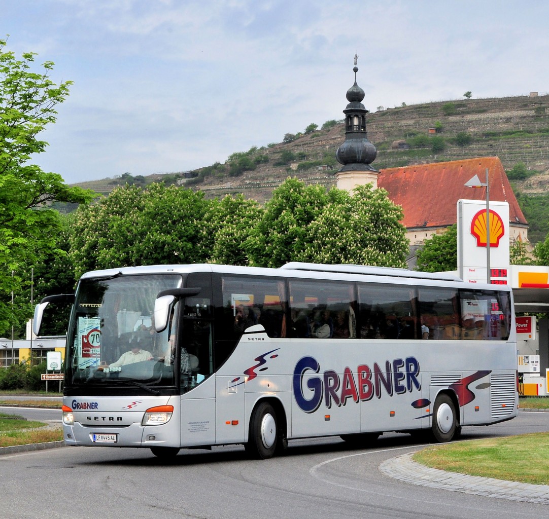 Setra 415 GT-HD von Grabner Reisen / sterreich im Mai 2014 in Krems gesehen.