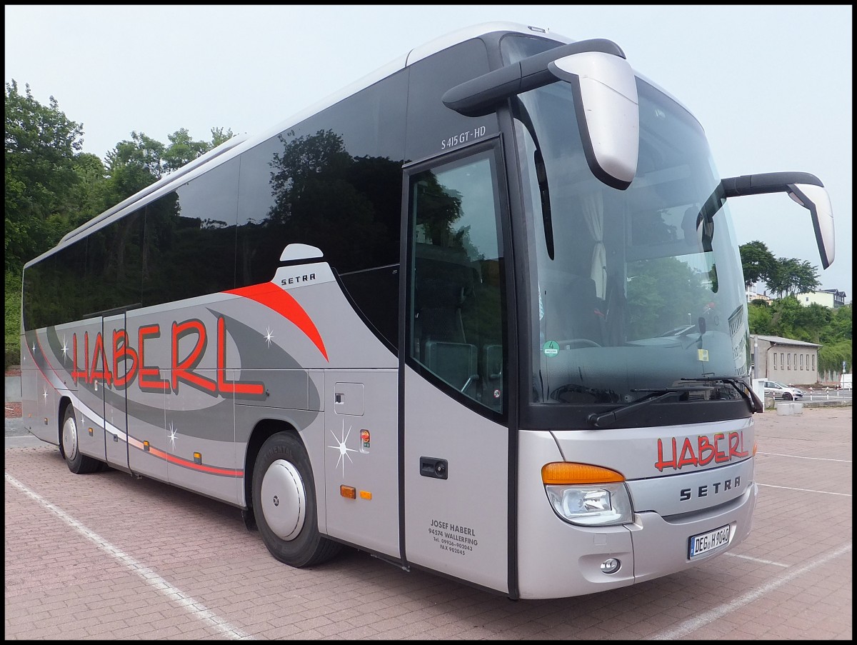 Setra 415 GT-HD von Haberl aus Deutschland im Stadthafen Sassnitz.