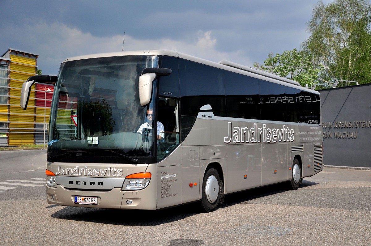 Setra 415 GT-HD von Jandrisevits aus sterreich im Mai 2014 in Krems.