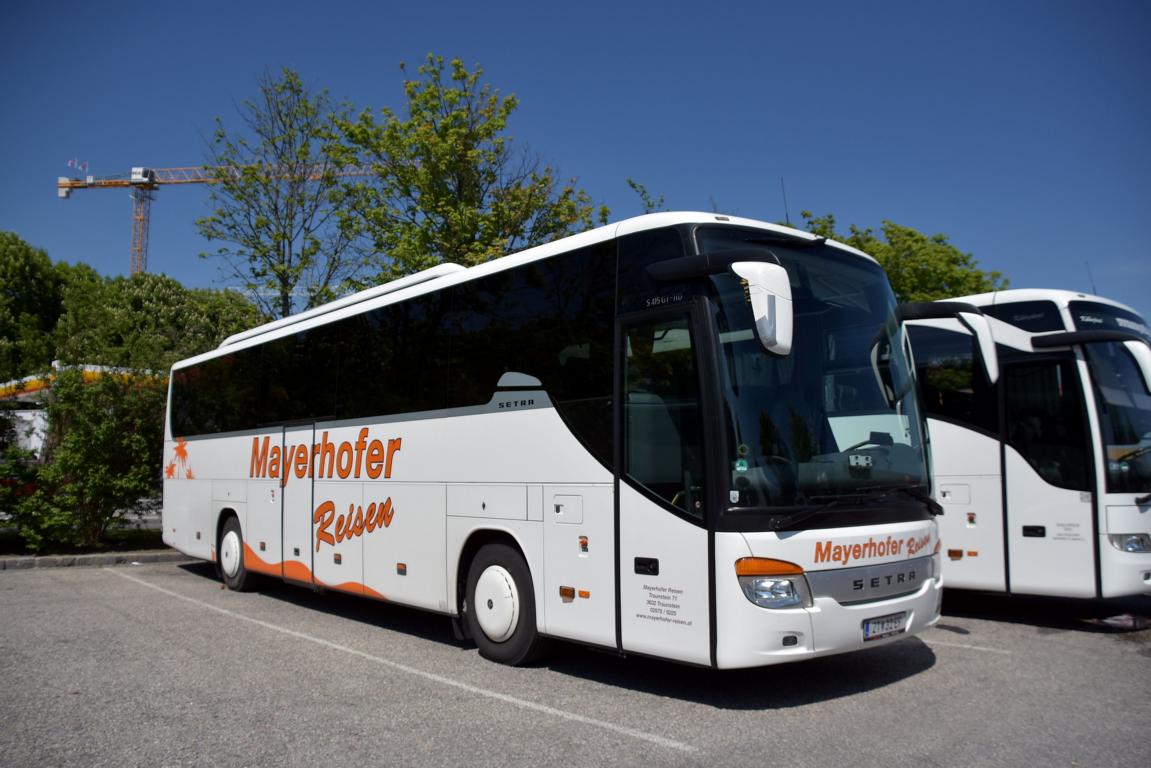 Setra 415 GT-HD von Mayerhofer Reisen aus sterreich in Krems.