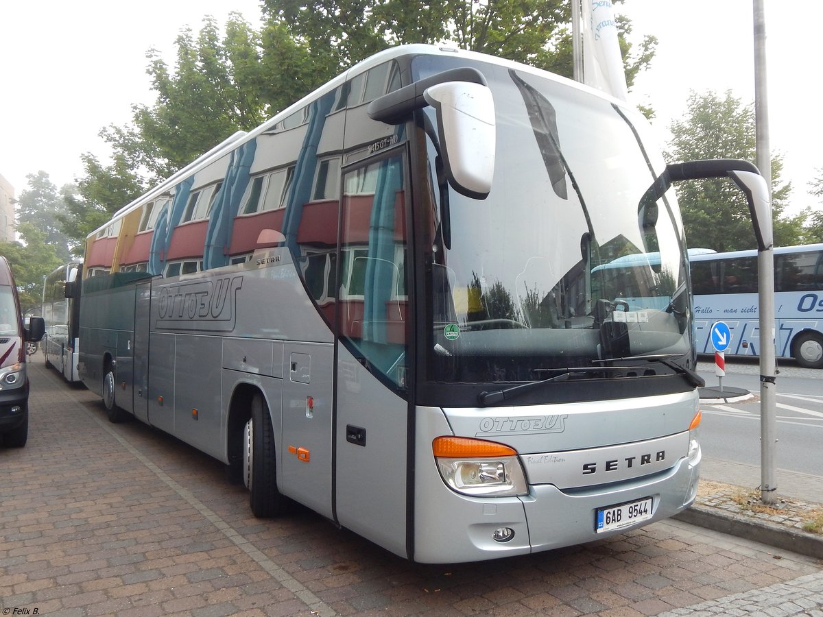 Setra 415 GT-HD von Ottobus aus Tschechien in Neubrandenburg.