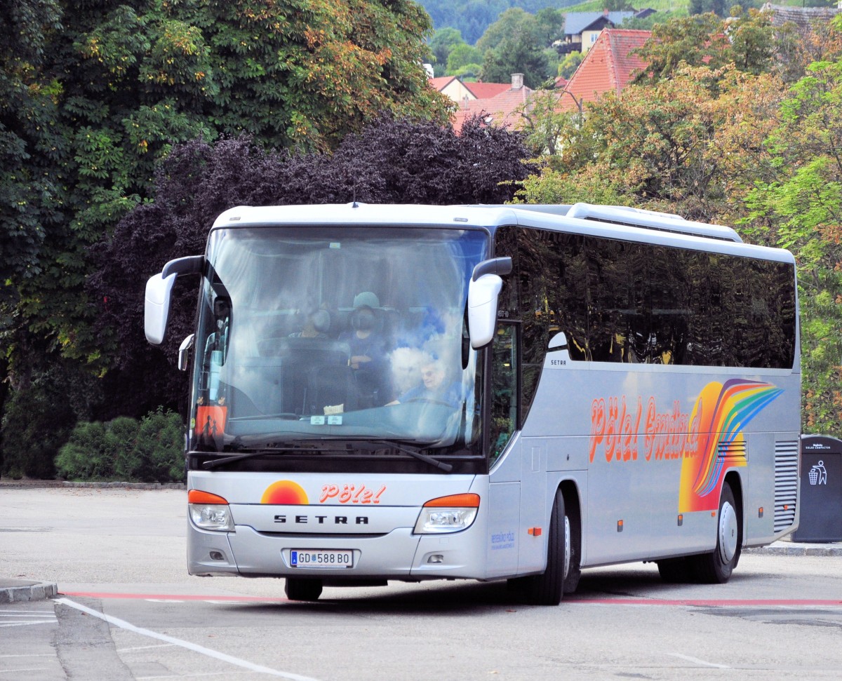 SETRA 415 GT- HD von PLZL Reisen/sterreich im Herbst 2013 in Krems.