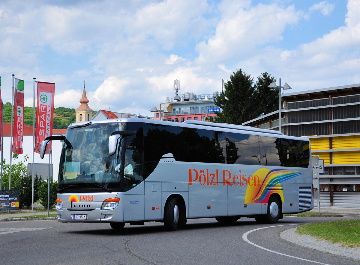 Setra 415 GT-HD von Plzl Reisen aus sterreich in Krems gesehen.