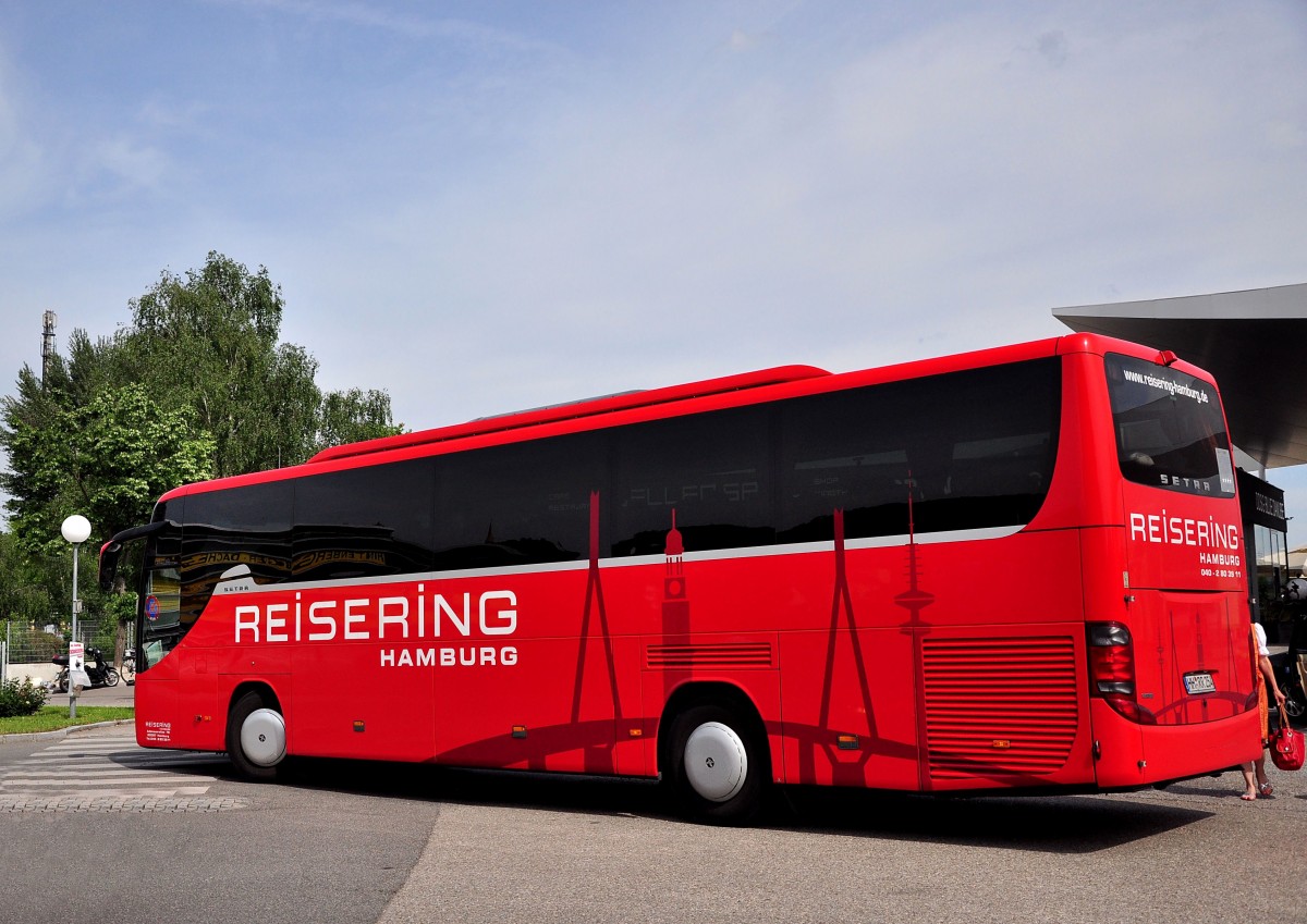 Setra 415 GT-HD von Reisering aus Hamburg im Mai 2015 in Krems.